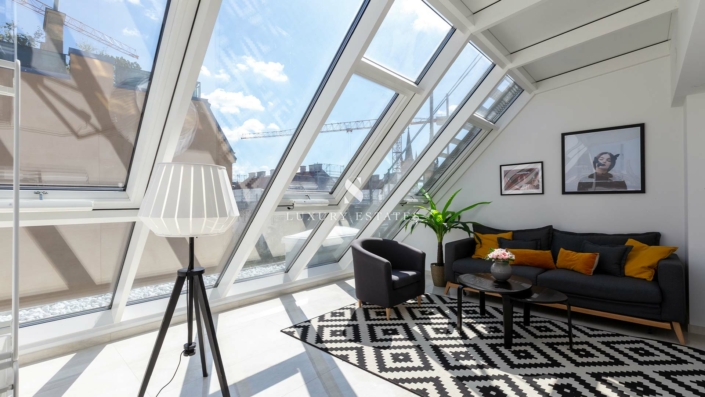 S - Luxury Estates - Josefstadt 14 - Helle, moderne Maisonett – Dachgeschosswohnung